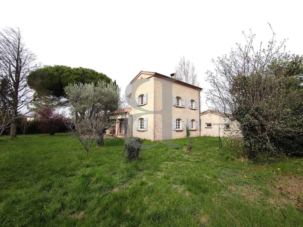 Casa nel Valréas, Provence-Alpes-Côte d'Azur 10168371