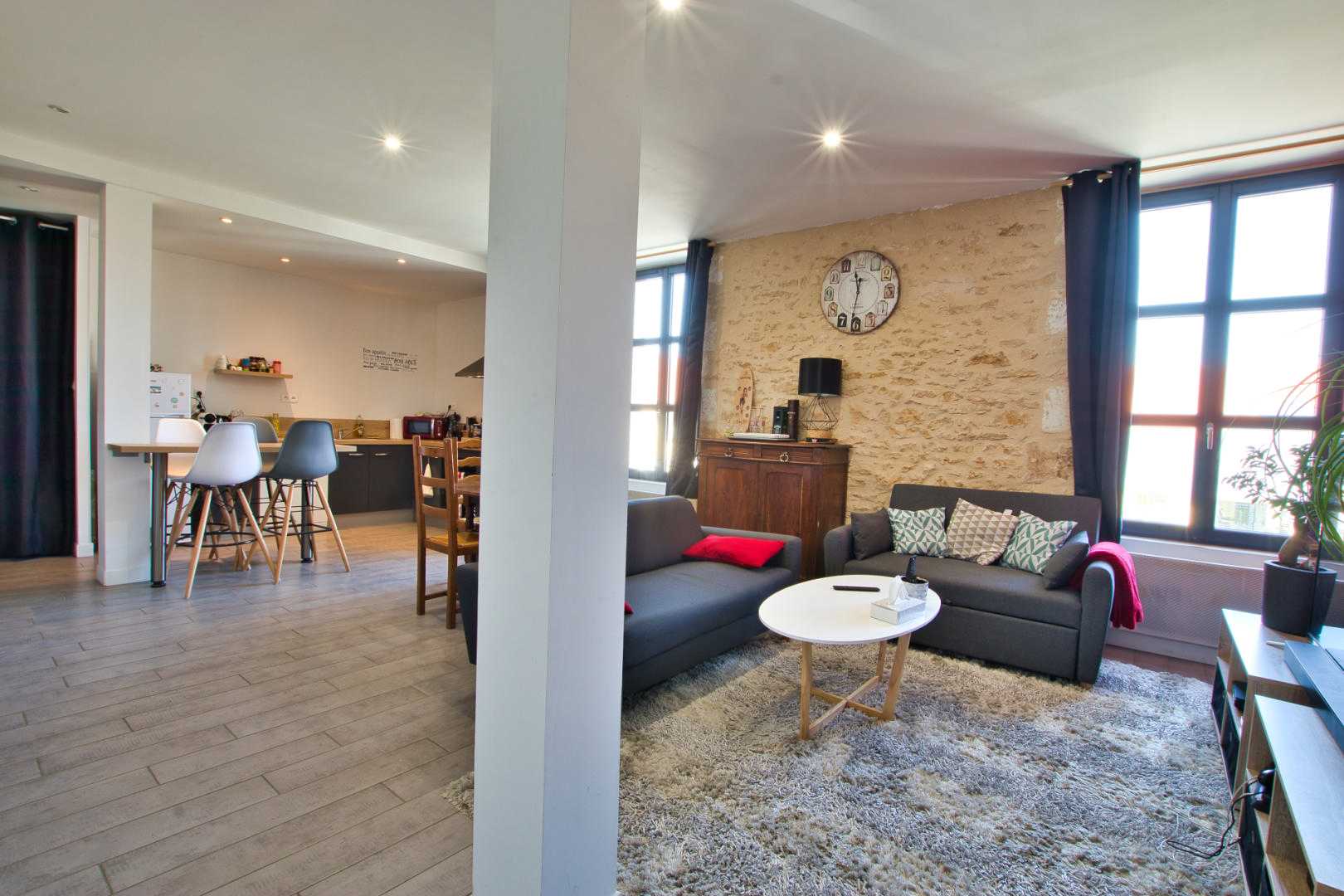 公寓 在 Saint-Cyprien, Nouvelle-Aquitaine 10168444