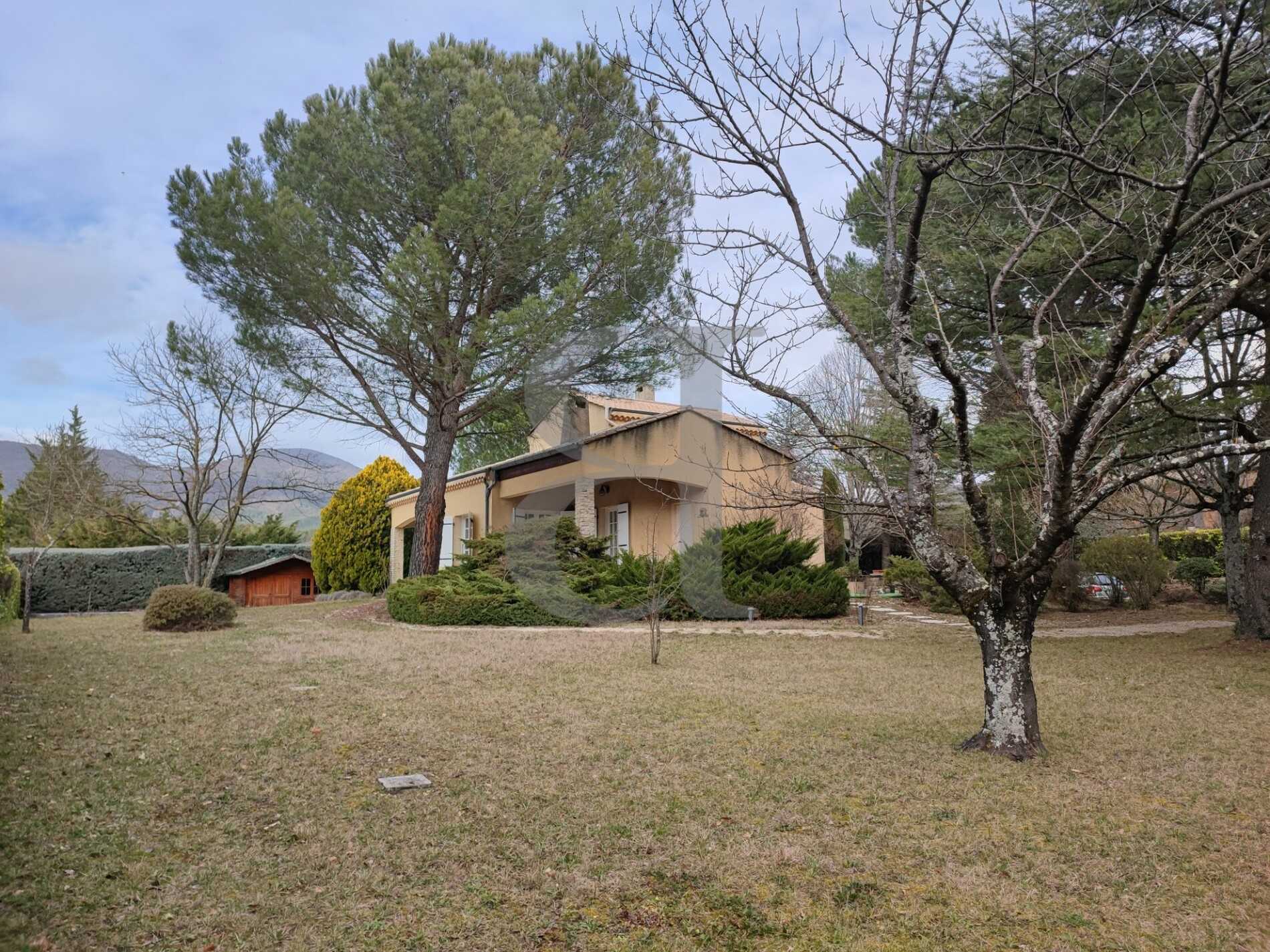 casa en Saint-Julien-d'Asse, Provence-Alpes-Cote d'Azur 10168594