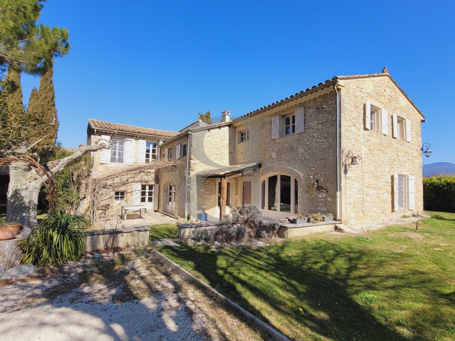rumah dalam Le Ray, Provence-Alpes-Côte d'Azur 10168603