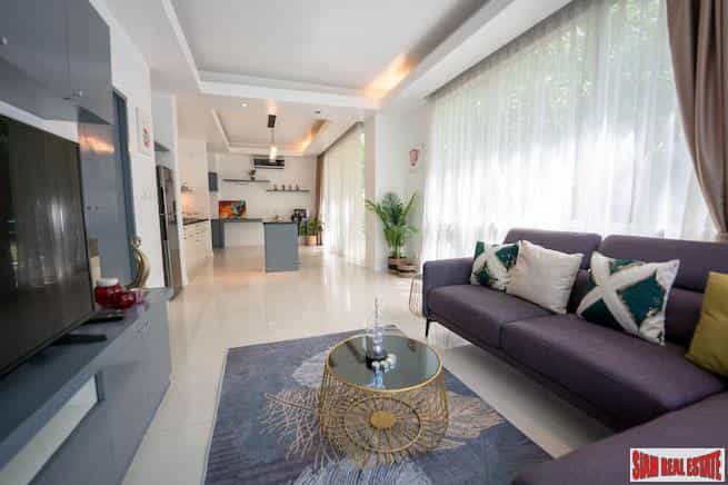Condominium in Kamala, Phuket 10169122