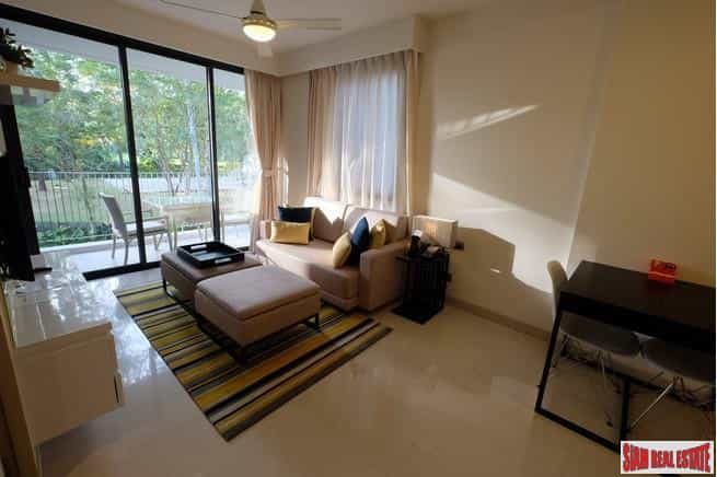 Condominium in Ban Choeng Thale, Phuket 10169151