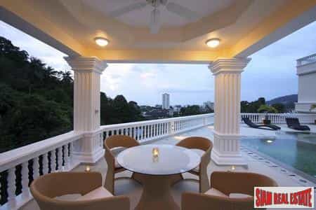 Condominium dans Ban Bang La, Phuket 10169168