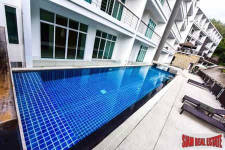 Condominium in Verbod Nuea, Phuket 10169171
