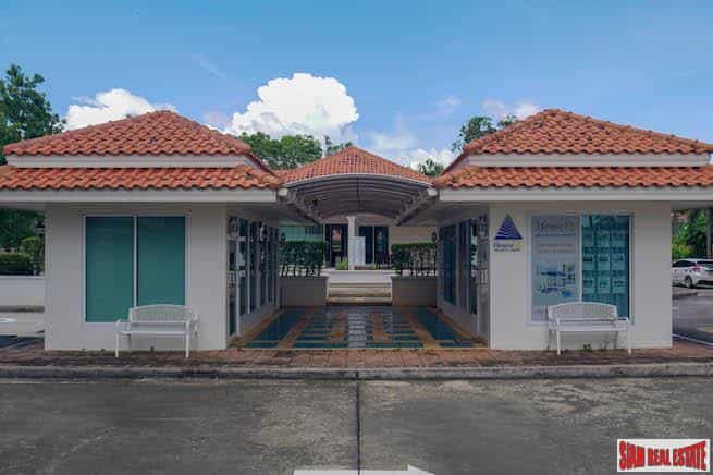 Condominium in Kathu, Phuket 10169230