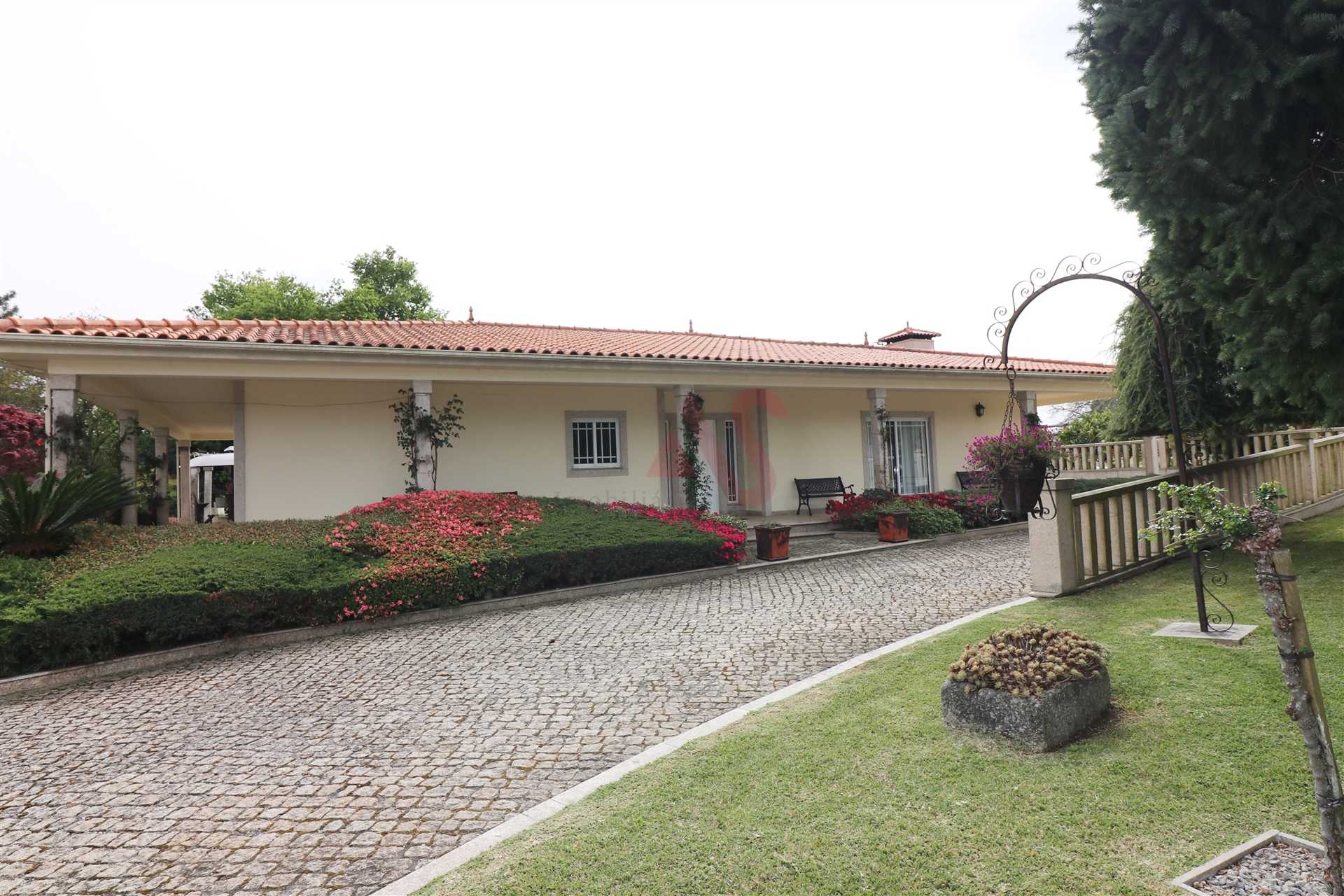 rumah dalam Guimaraes, Braga 10169250