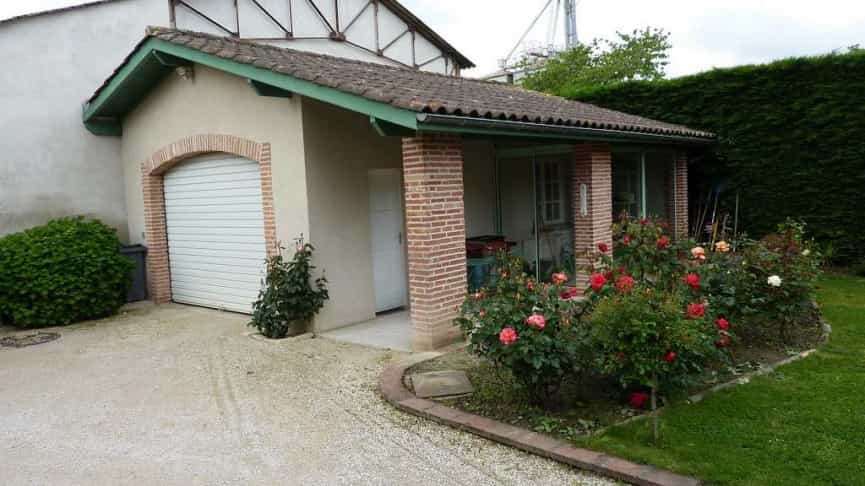 房子 在 Castelsarrasin, Occitanie 10169418