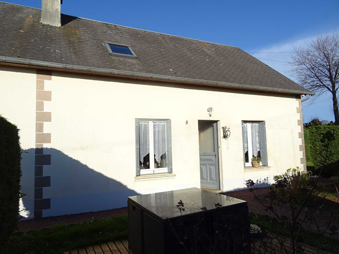 Rumah di Grandparigny, Normandie 10169518