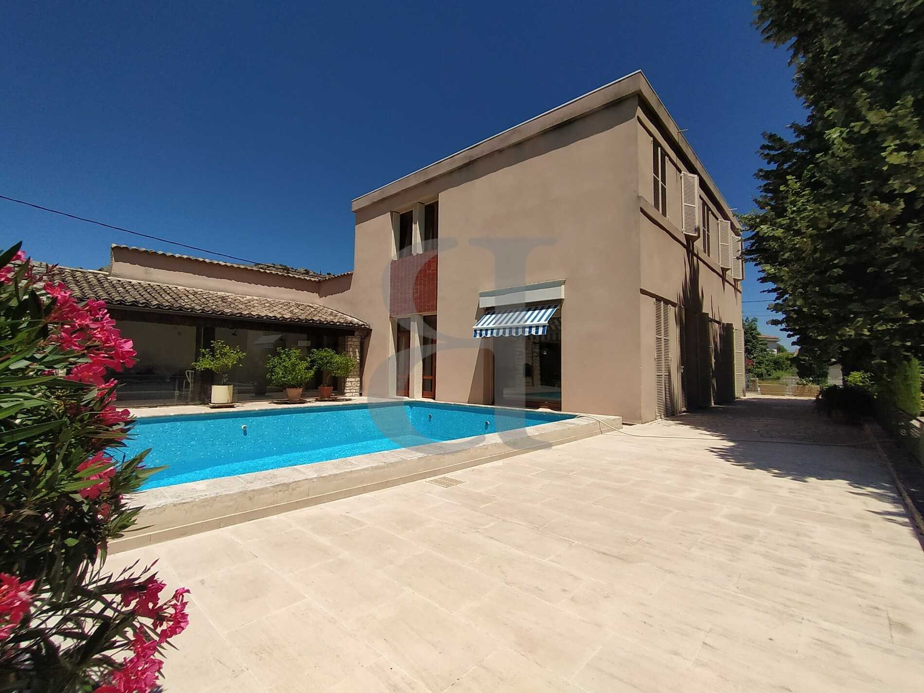 Hus i Cavaillon, Provence-Alpes-Cote d'Azur 10169619