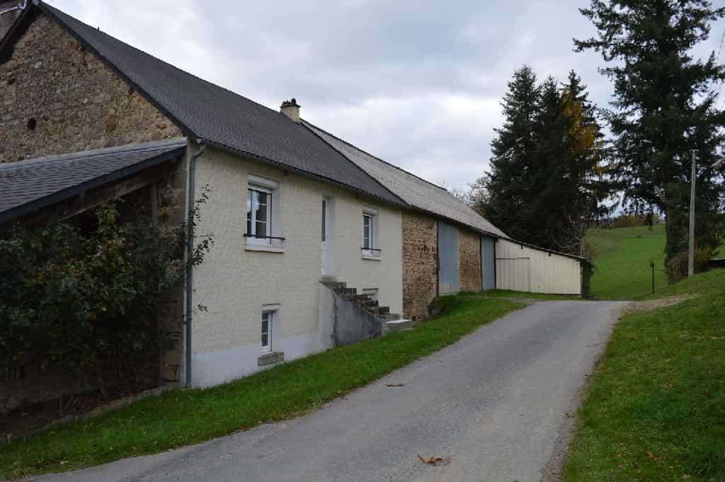 Rumah di Chamberet, Nouvelle-Aquitaine 10169626