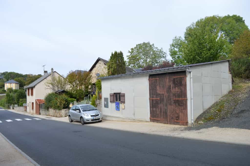 房子 在 Meilhards, Nouvelle-Aquitaine 10169661