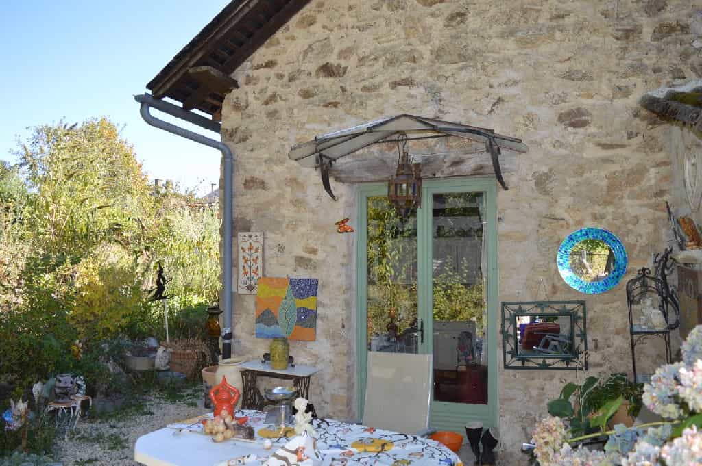 House in Meilhards, Nouvelle-Aquitaine 10169661
