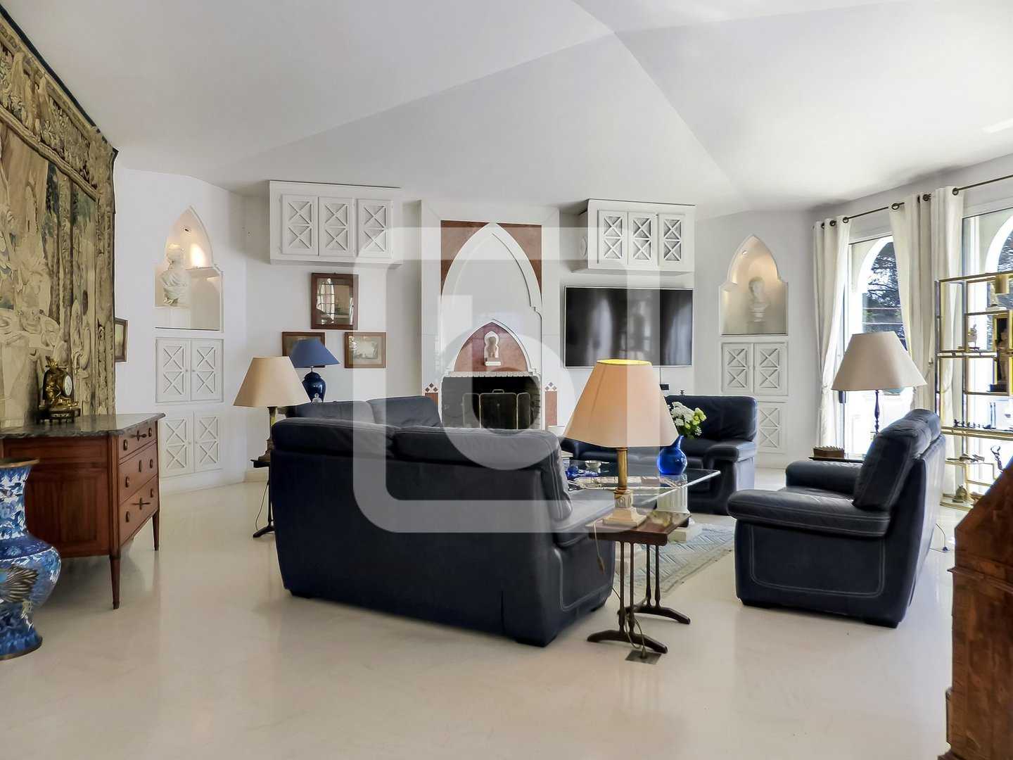 House in Beaulieu, Provence-Alpes-Cote d'Azur 10169850