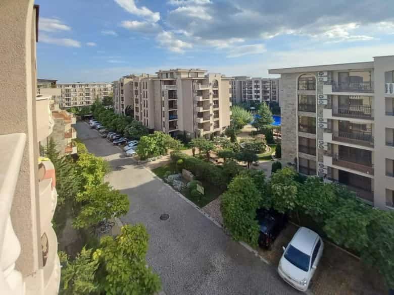Condominium dans Nessebar, Bourgas 10170166