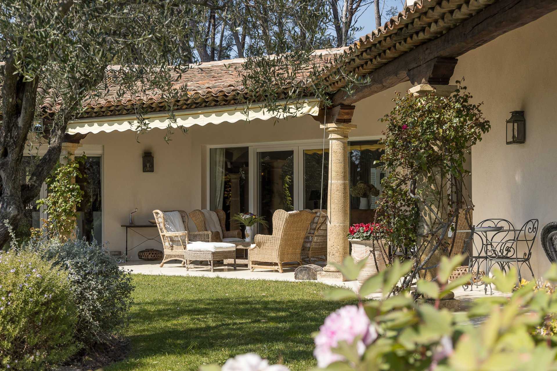 Rumah di La Roquette-sur-Siagne, Provence-Alpes-Cote d'Azur 10170216