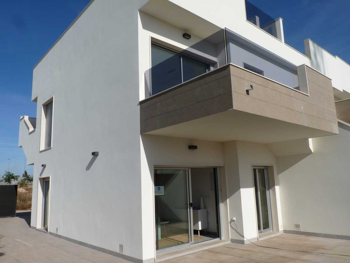 Condominium in Pilar de la Horadada, Valencia 10170687