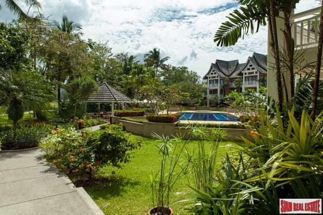 Condominium in Choeng Thale, Phuket 10171012