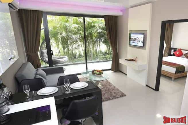 Condominium in Rawai, Phuket 10171264