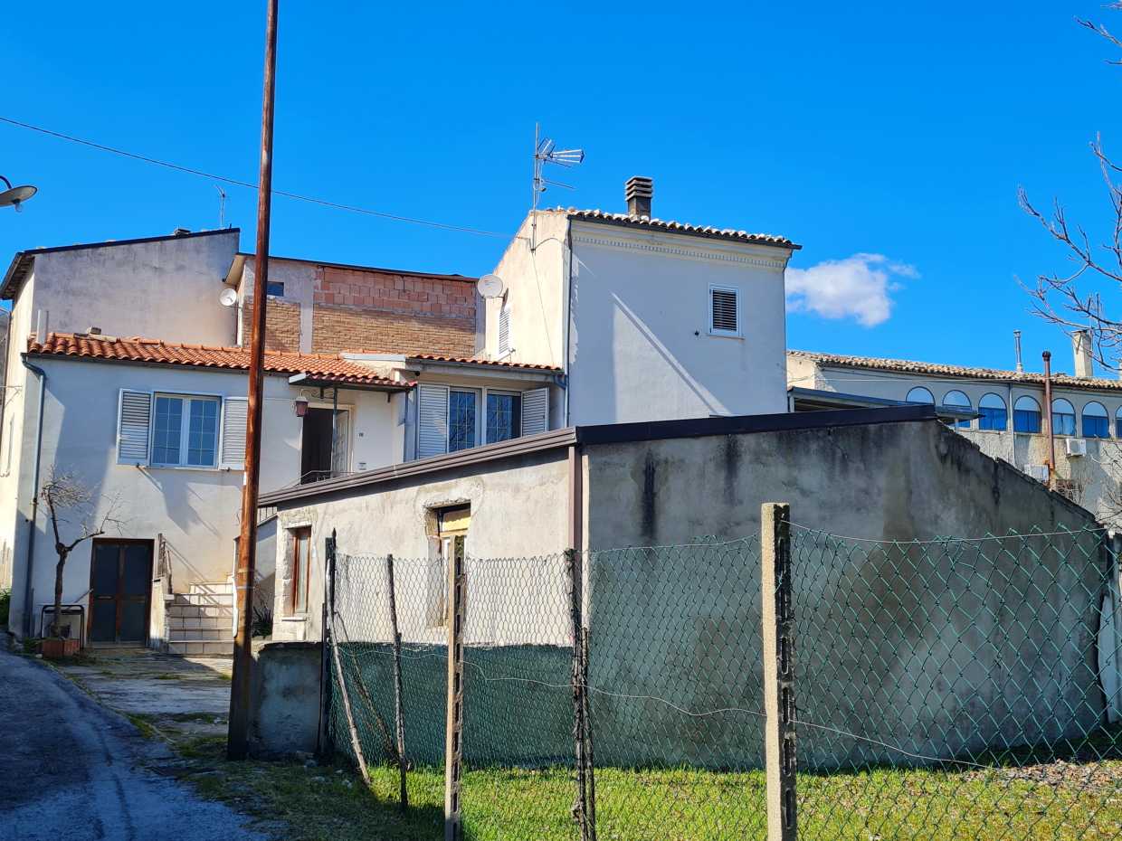 公寓 在 Castiglione a Casauria, Abruzzo 10171291