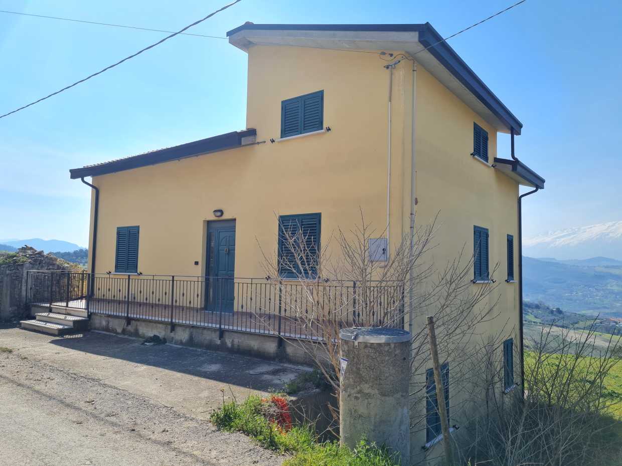 Talo sisään Perano, Abruzzo 10171320