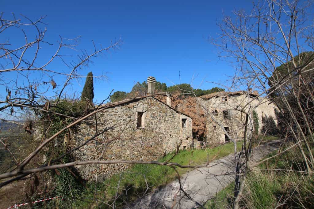 بيت في Pomarance, Tuscany 10171473