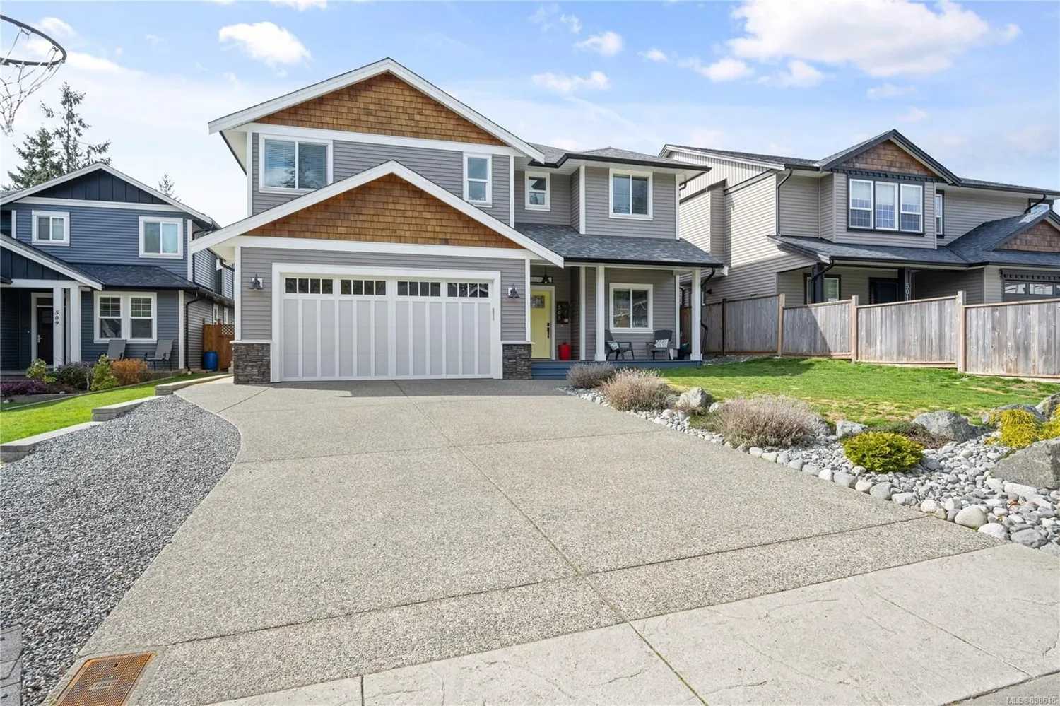 House in Nanaimo, British Columbia 10171503