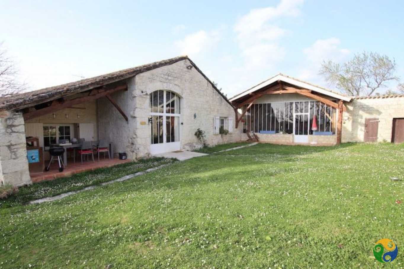 Condominium in Montaigu-de-Quercy, Occitanie 10171569