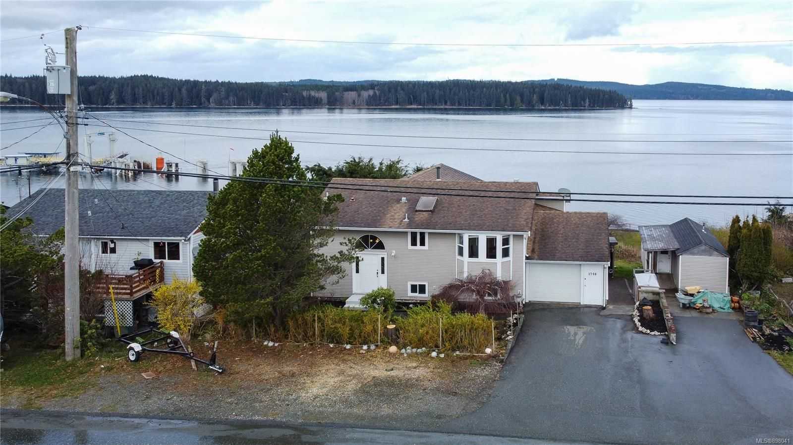 Huis in Port McNeill, British Columbia 10171596