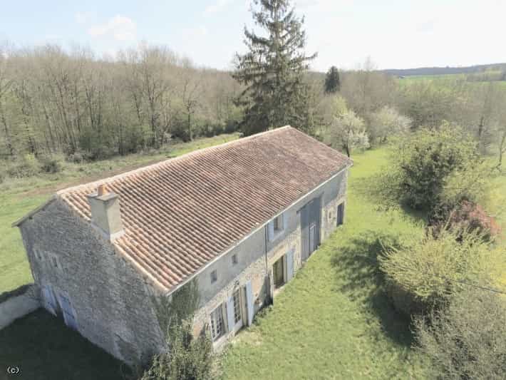 Dom w Civray, Nouvelle-Aquitaine 10171685