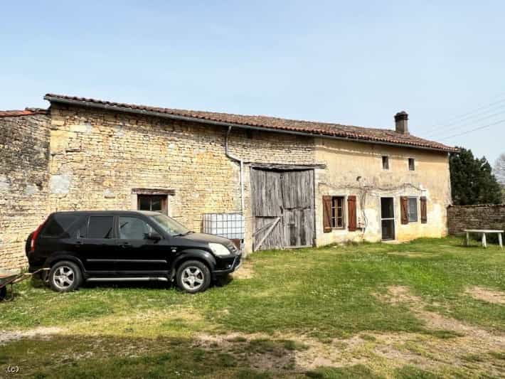 Casa nel Villefagnan, Nouvelle-Aquitaine 10171692