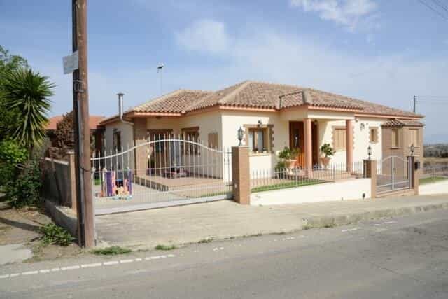 House in Nicosia, Lefkosia 10171882