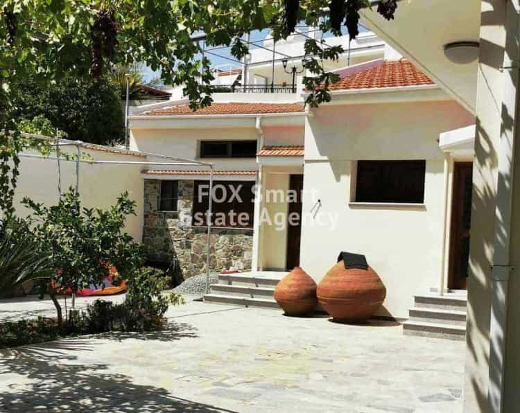Haus im Parekklisia, Larnaka 10172066