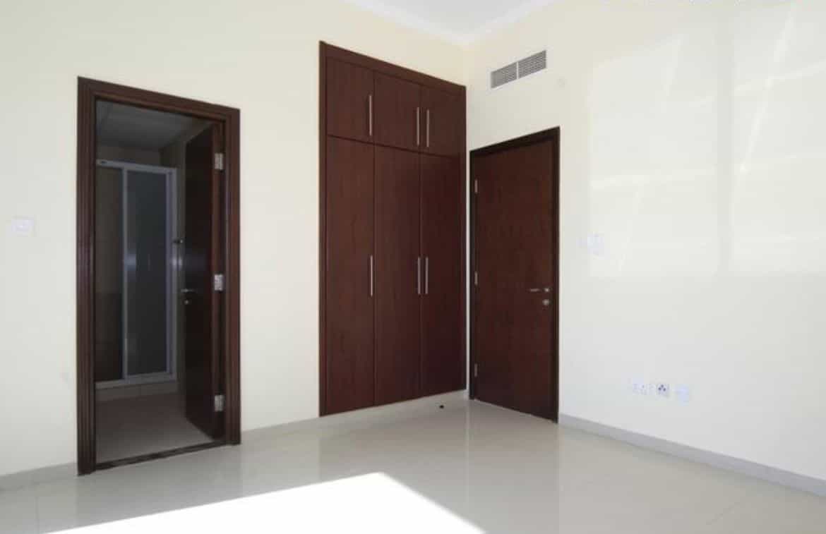 Condominium in Dubai, Dubayy 10172188