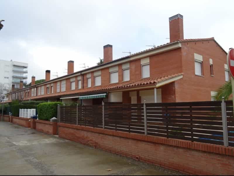 жилой дом в Плайя де Аро, Каталония 10172679