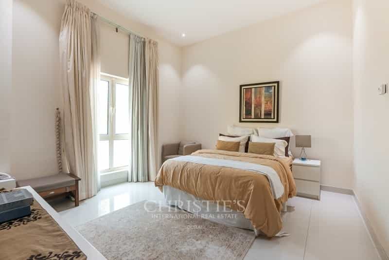 House in Dubai, Dubai 10173661