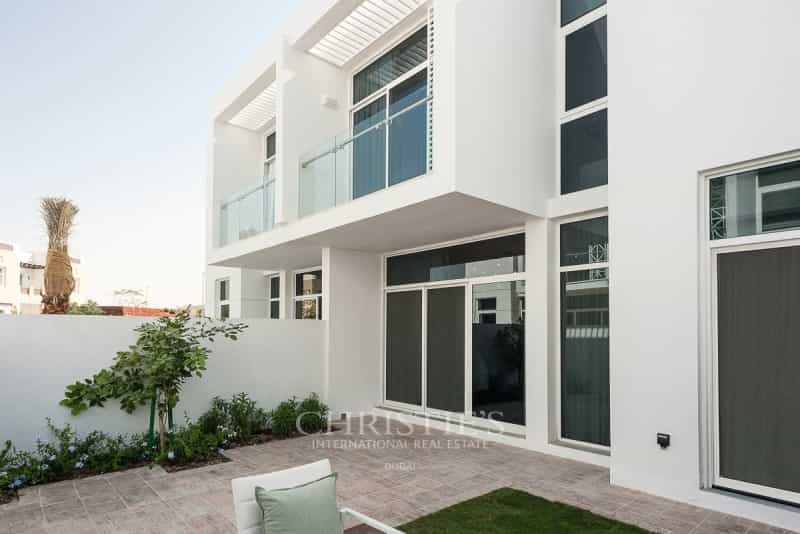 House in Dubai, Dubai 10173672