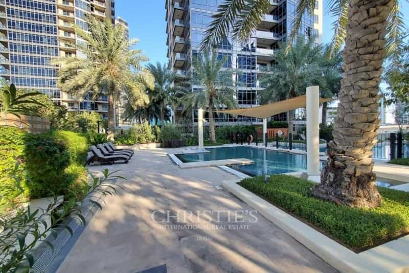 Condominium in Dubai, Dubai 10173688