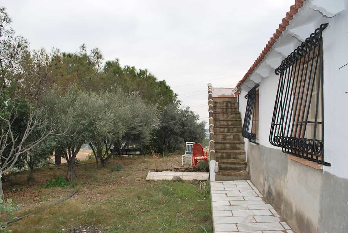 House in Alhaurin de la Torre, Andalusia 10174316