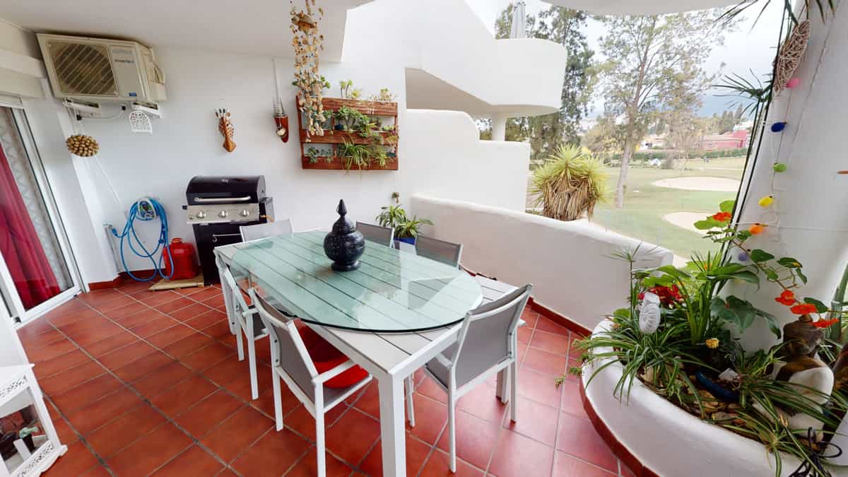 公寓 在 Las Lagunas de Mijas, Andalucía 10174677