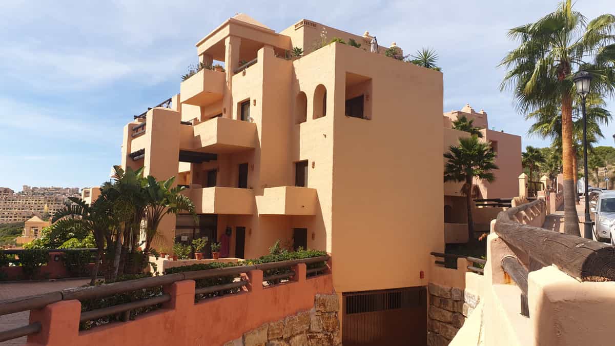 Condominium in Manilva, Andalusia 10174766