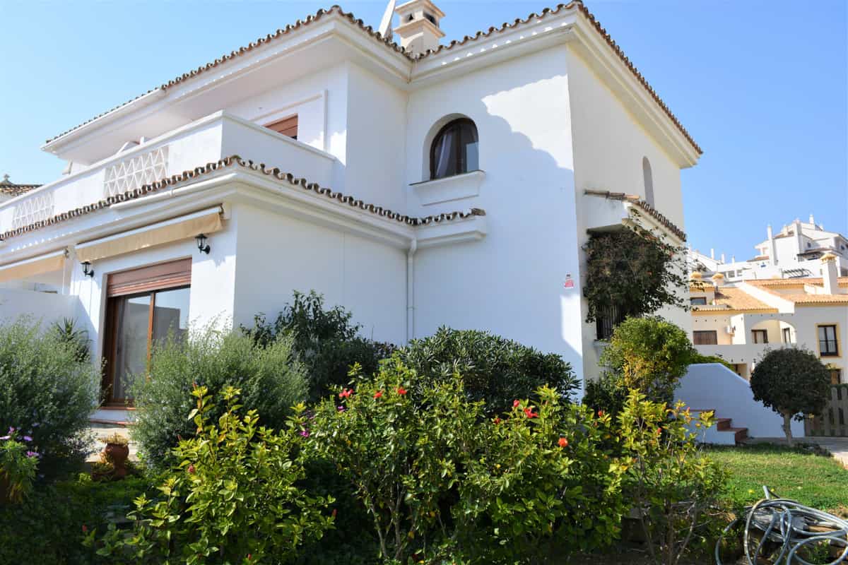 House in Manilva, Andalusia 10174775