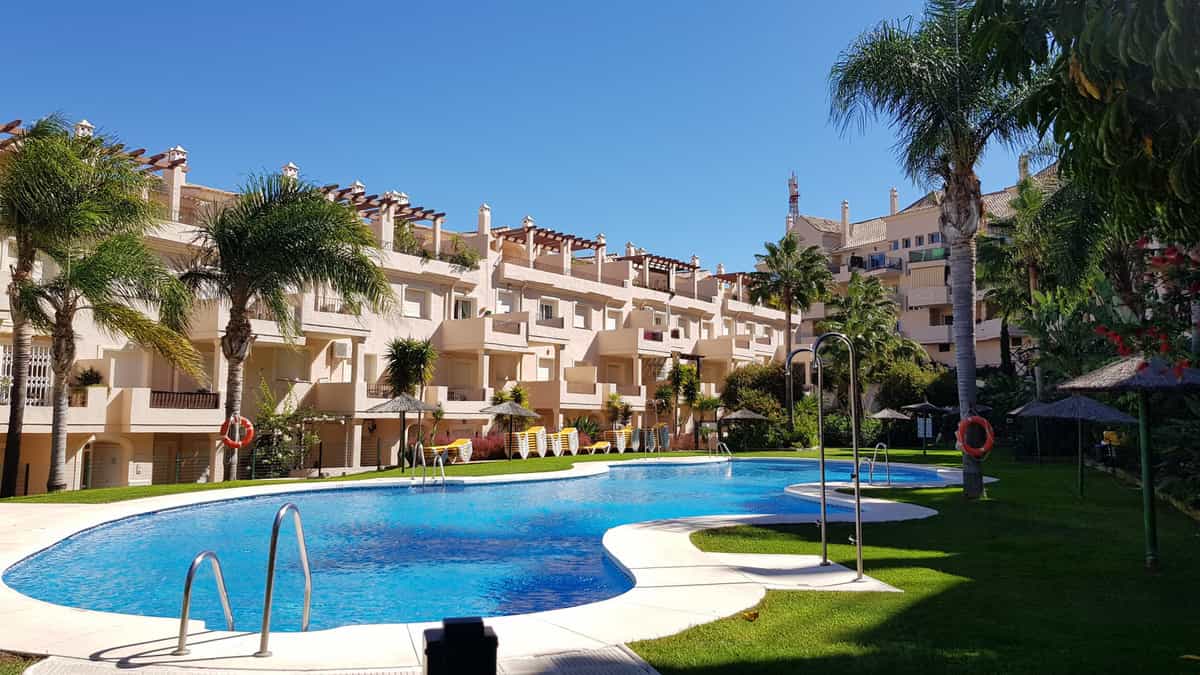Condominium dans Manilva, Andalusia 10175063