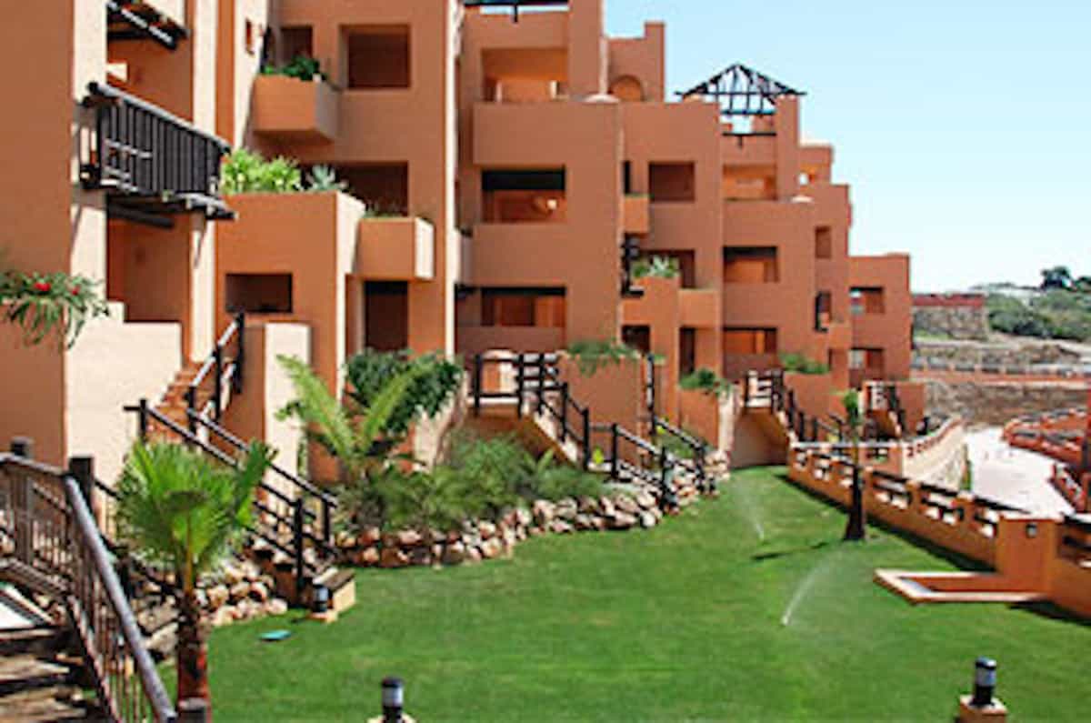 Condominium in Manilva, Andalusia 10175356
