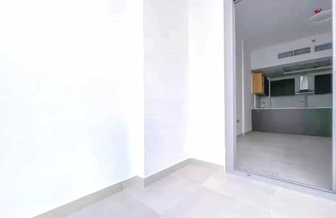 Condominium in Warisan, Dubayy 10175626