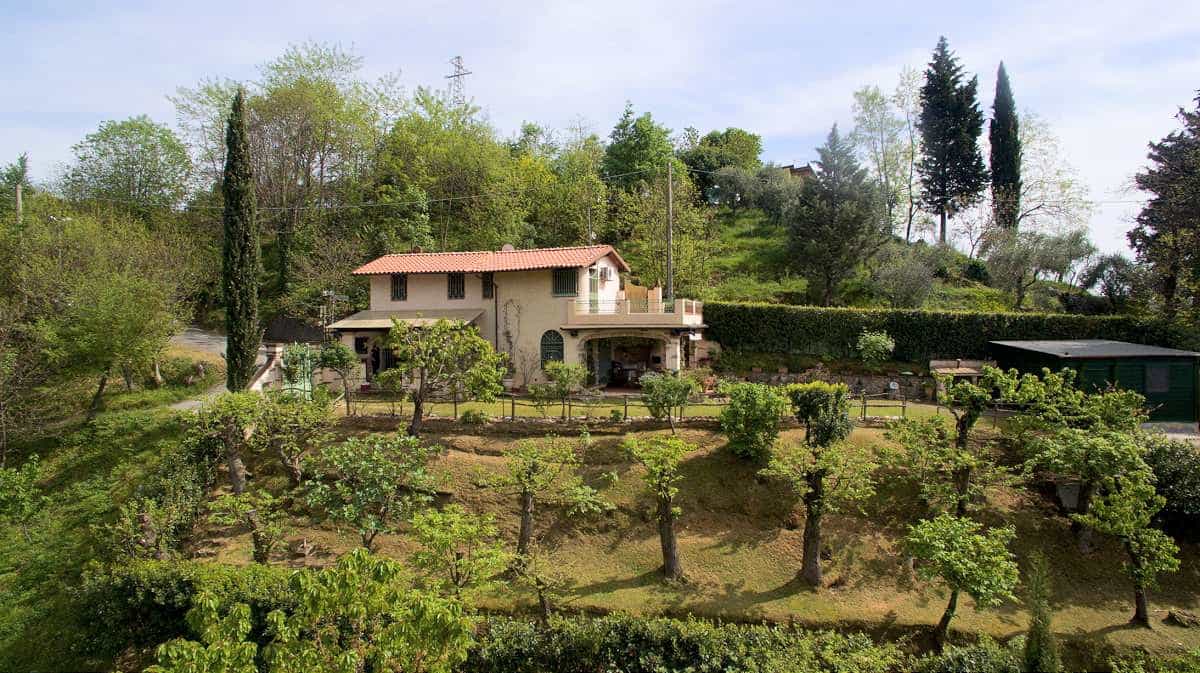 House in Camaiore, Tuscany 10175727