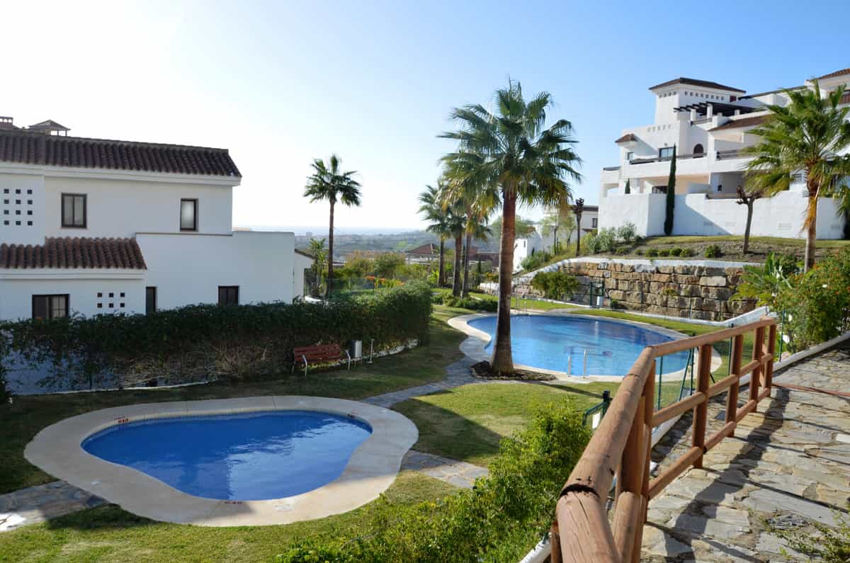 Condominium in Casares, Andalusia 10175744