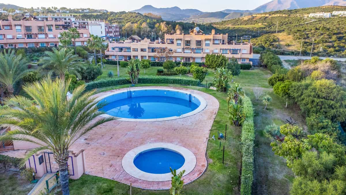 Eigentumswohnung im Casares, Andalusia 10176065