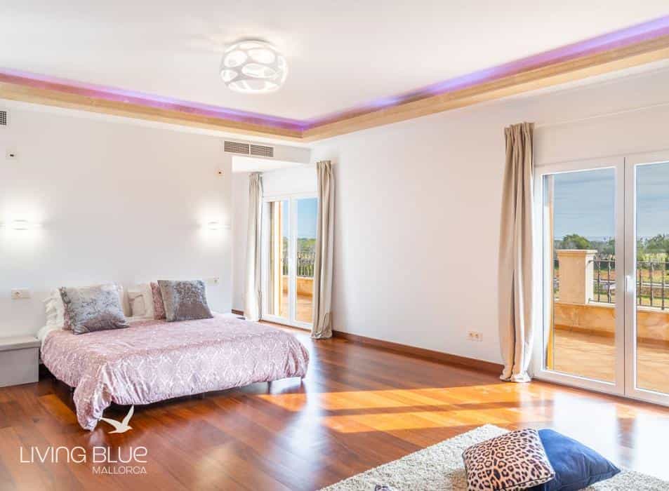 House in , Balearic Islands 10176085