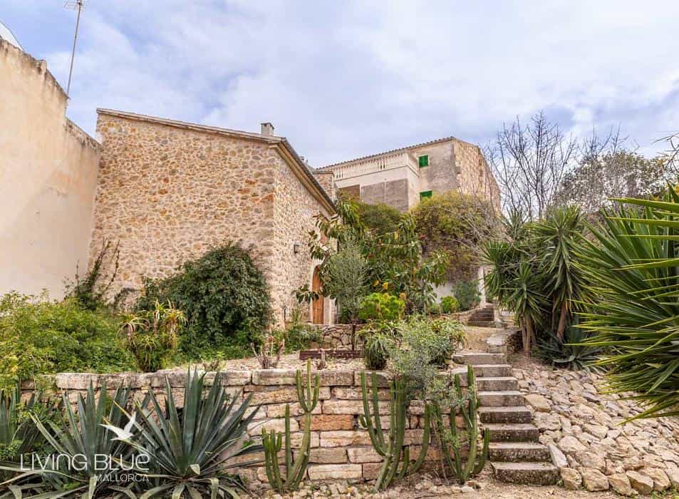 House in Maria de la Salut, Balearic Islands 10176283