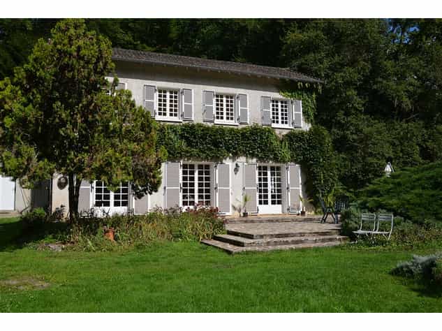 Talo sisään Bussiere-Poitevine, Nouvelle-Aquitaine 10176303